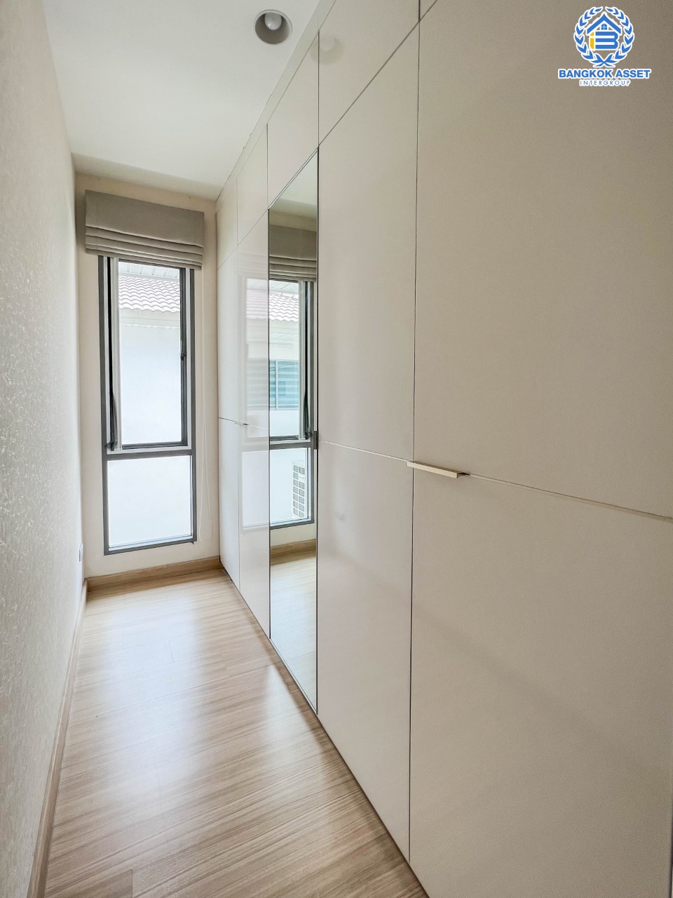 *****บ้านมือสอง ม.เพอร์เฟคเพลส รัตนาธิเบศร์ จากแบรนด์ Property Perfect เนื้อที่ 56 ตร.ว. บนโซนที่ดีที่สุด! ฟังก์ชันพร้อม 3 ห้องนอน 3 ห้องน้ำ 2 ที่จอดรถ บนที่สุดแห่งทำเลโซนเมือง เชื่อมต่อทุกการเดินทาง ใกล้เซ็นทรัลรัตนาธิเบศร์ จุดขึ้นทางด่วน "งามวงศ์วาน" และรถไฟฟ้า "สถานีไทรม้า"